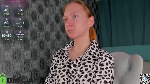 Snapshot of mia_e1fie chatting on November 2025 09:32:02 AM mia_e1fie online show from November 2025 09:32:02 AM