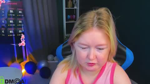 Snapshot of mia_ferd chatting on October 2025 08:23:02 AM Mia online show from October 2025 08:23:02 AM