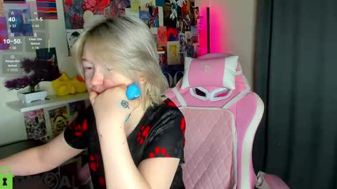Snapshot of mia_ferd chatting on April 2026 02:53:02 AM Mia online show from April 2026 02:53:02 AM