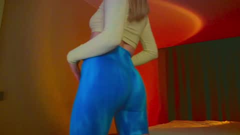 Snapshot of mia_fleur_ chatting on January 2025 02:48:01 AM Mia online show from January 2025 02:48:01 AM