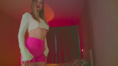 Snapshot of mia_fleur_ chatting on March 2025 04:10:01 AM Mia online show from March 2025 04:10:01 AM