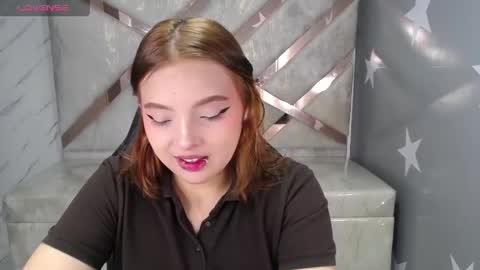 Snapshot of mia_foster_t chatting on April 2026 01:34:02 PM Mia online show from April 2026 01:34:02 PM
