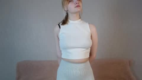 Snapshot of mia_foxie chatting on January 2026 12:54:02 PM Mia online show from January 2026 12:54:02 PM