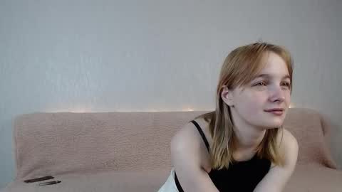 Snapshot of mia_foxie chatting on January 2026 01:26:02 PM Mia online show from January 2026 01:26:02 PM