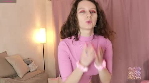 Mia  online show from February 2026 02:25:01 PM