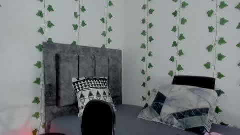 MIA online show from April 2026 10:00:02 PM