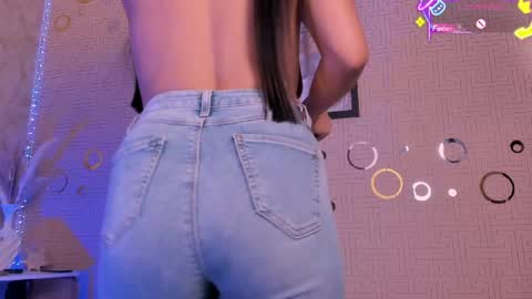 Mia online show from April 2026 02:22:01 PM