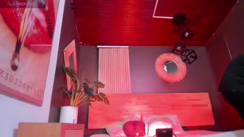 Snapshot of mia_jagger chatting on October 2025 12:24:02 PM Val online show from October 2025 12:24:02 PM