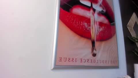 Snapshot of mia_jagger chatting on November 2025 11:09:02 AM Val online show from November 2025 11:09:02 AM