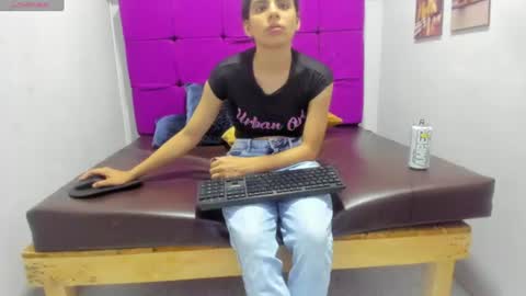 mia_jasmin20 online show from June 2026 12:31:01 AM