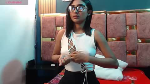 Snapshot of mia_konor06 chatting on May 2026 11:04:01 AM Mia. online show from May 2026 11:04:01 AM