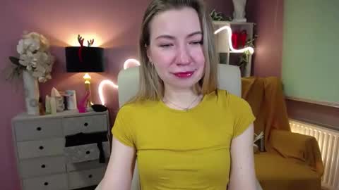 Mia online show from December 2024 11:20:02 AM