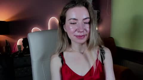 Mia online show from September 2025 06:58:02 AM