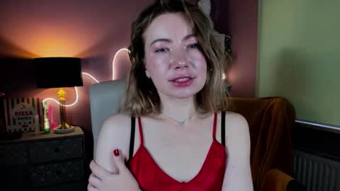 Mia online show from November 2025 08:05:02 AM