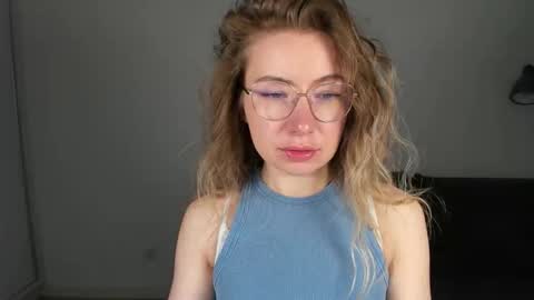 Snapshot of mia_luxx92 chatting on January 2026 02:33:02 PM Mia online show from January 2026 02:33:02 PM