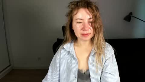 Snapshot of mia_luxx92 chatting on February 2026 07:29:02 AM Mia online show from February 2026 07:29:02 AM