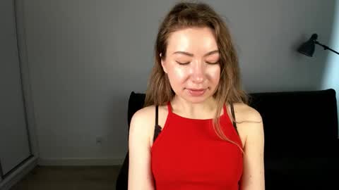 Mia online show from March 2026 07:35:01 AM