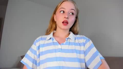 Mia here Appreciate your support online show from November 2025 12:16:02 PM