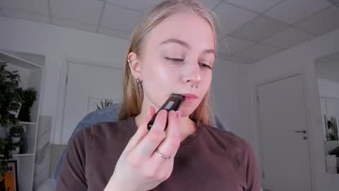 Mia here Appreciate your support online show from January 2026 10:41:02 PM