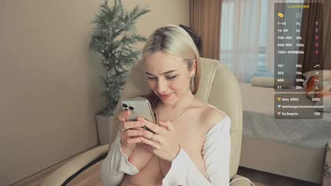 mia_milagros online show from January 2025 11:49:02 AM