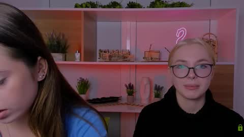 mia_moah online show from October 2025 09:09:01 AM
