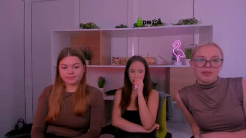 mia_moah online show from October 2025 08:26:01 AM