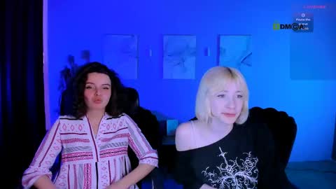 mia_mooon_ online show from May 2026 08:41:01 AM
