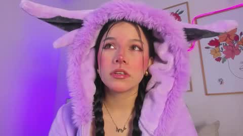 Snapshot of mia_moralez chatting on November 2025 11:11:01 AM MIA online show from November 2025 11:11:01 AM