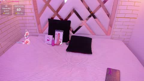 Snapshot of mia_petite18 chatting on July 2026 05:32:02 AM mia_petite18 online show from July 2026 05:32:02 AM