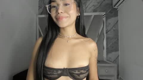 mia_petiteht online show from June 2026 08:40:02 PM