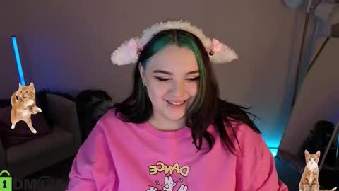 Mia online show from March 2026 01:43:02 AM