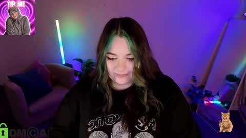 Mia online show from March 2026 02:00:01 AM