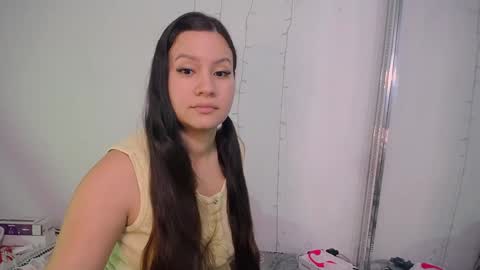 Snapshot of mia_reys chatting on January 2025 12:21:01 PM mia reys online show from January 2025 12:21:01 PM