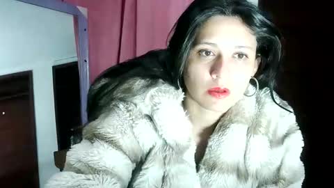 mia_robeerts online show from September 2025 01:40:01 AM