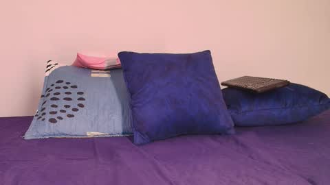 Snapshot of mia_roush09 chatting on December 2025 10:54:02 AM Mia Roush online show from December 2025 10:54:02 AM