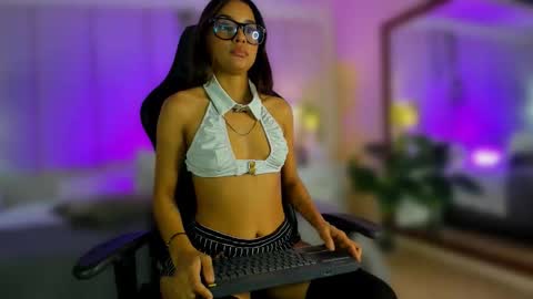 mia rousse25 online show from January 2026 03:10:01 AM