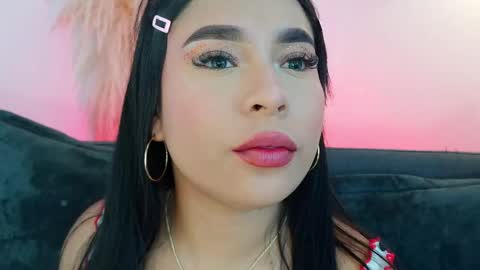 Snapshot of mia_roux1 chatting on April 2026 08:33:01 PM Mia online show from April 2026 08:33:01 PM