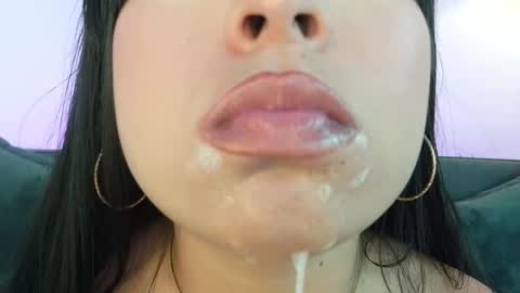 Snapshot of mia_roux1 chatting on May 2026 10:37:01 PM Mia online show from May 2026 10:37:01 PM