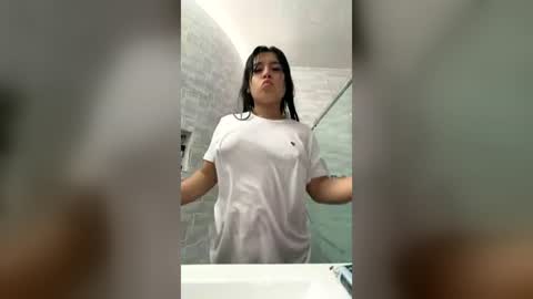 Snapshot of mia_roux1 chatting on June 2026 04:24:02 PM Mia online show from June 2026 04:24:02 PM