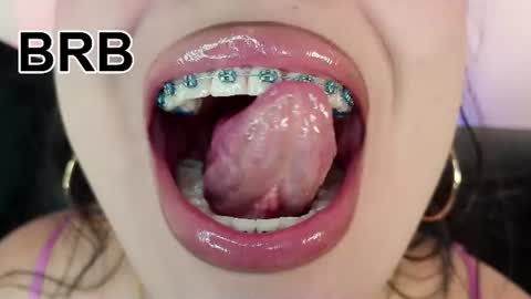 Snapshot of mia_roux1 chatting on July 2026 11:09:02 PM Mia online show from July 2026 11:09:02 PM