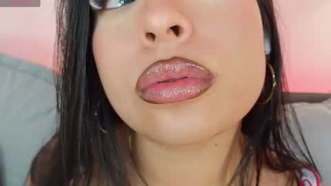 Snapshot of mia_roux1 chatting on July 2026 05:59:01 AM Mia online show from July 2026 05:59:01 AM