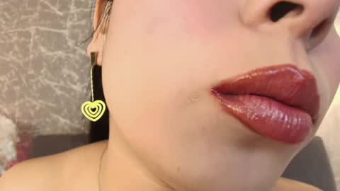 Snapshot of mia_roux13 chatting on January 2025 12:36:01 AM Mia Roux online show from January 2025 12:36:01 AM