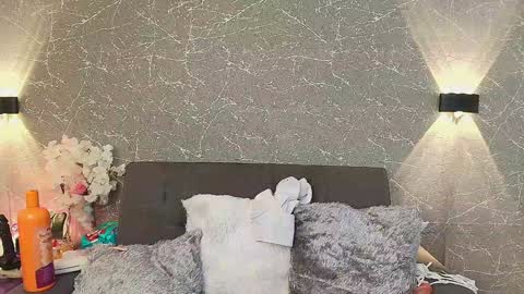 Snapshot of mia_roux13 chatting on January 2025 11:02:01 PM Mia Roux online show from January 2025 11:02:01 PM