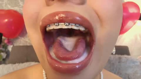 Snapshot of mia_roux13 chatting on February 2025 01:14:02 AM Mia Roux online show from February 2025 01:14:02 AM