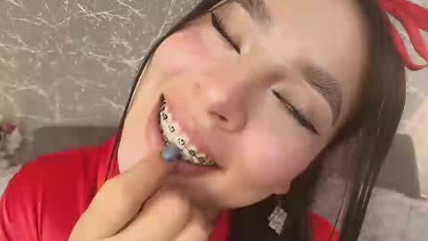 Snapshot of mia_roux13 chatting on February 2025 06:53:01 PM Mia Roux online show from February 2025 06:53:01 PM