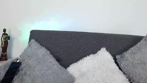 Snapshot of mia_roux13 chatting on September 2025 06:12:02 PM Mia Roux online show from September 2025 06:12:02 PM