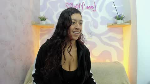Snapshot of mia_scarlet7 chatting on June 2026 12:39:01 PM Mia . online show from June 2026 12:39:01 PM