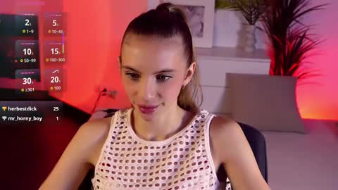 Mia online show from December 2025 06:33:02 AM