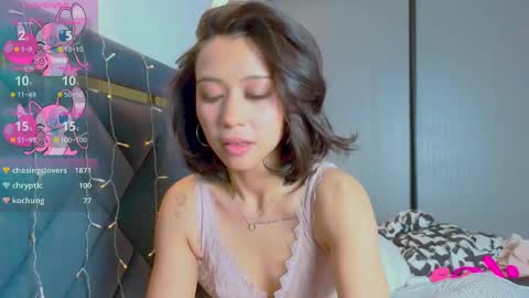 Mia online show from February 2025 12:41:02 PM