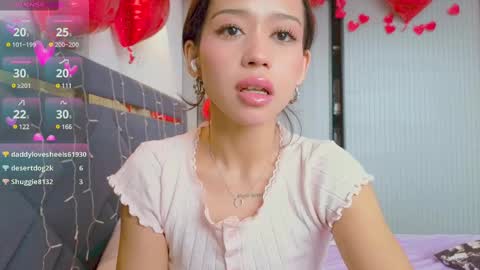 Mia online show from February 2025 09:30:02 AM